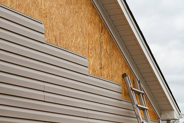 Professional Fiber Cement Siding technician working in Hanscom AFB, MA